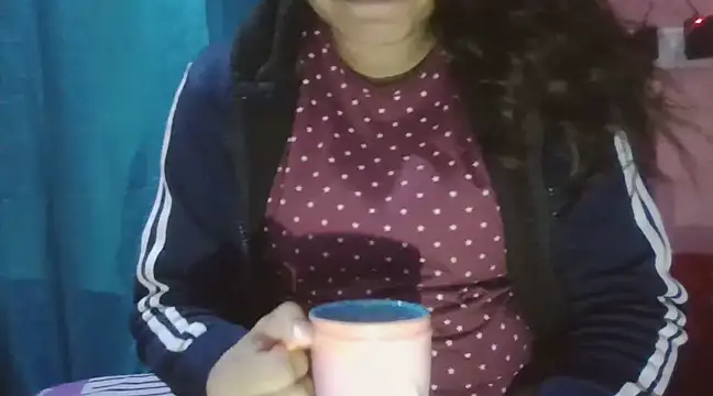 Snapshot of Hot-shanvi chatting on 02-26-25, 11:48 Hot-shanvi online show from 02-26-25, 11:48