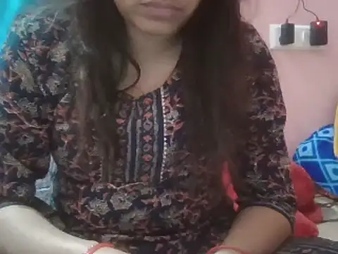 Snapshot of Hot-shanvi chatting on 03-08-25, 09:50 Hot-shanvi online show from 03-08-25, 09:50