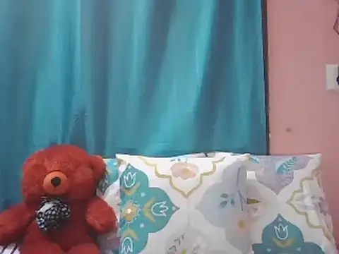 Snapshot of Hot-shanvi chatting on 03-22-25, 09:21 Hot-shanvi online show from 03-22-25, 09:21