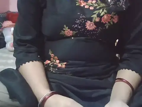 Snapshot of Hot-shanvi chatting on 09-09-25, 01:32 Hot-shanvi online show from 09-09-25, 01:32