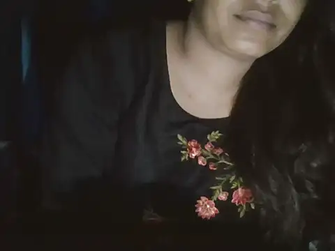 Snapshot of Hot-shanvi chatting on 09-18-25, 05:26 Hot-shanvi online show from 09-18-25, 05:26