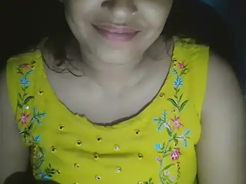 Snapshot of Hot-shanvi chatting on 09-27-25, 03:17 Hot-shanvi online show from 09-27-25, 03:17