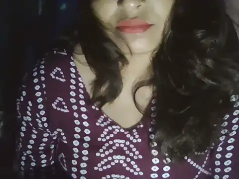 Snapshot of Hot-shanvi chatting on 09-29-25, 04:45 Hot-shanvi online show from 09-29-25, 04:45