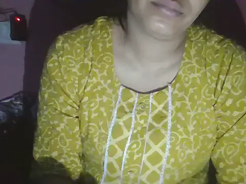 Snapshot of Hot-shanvi chatting on 10-27-25, 12:26 Hot-shanvi online show from 10-27-25, 12:26