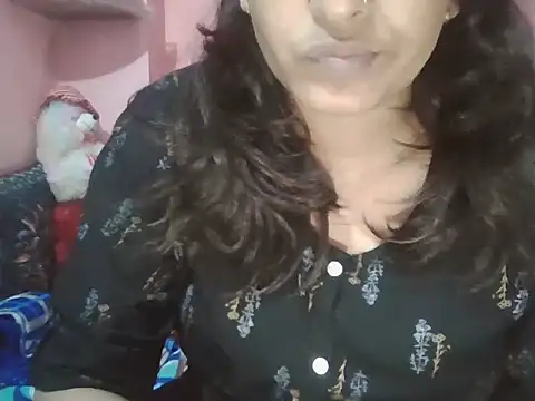 Snapshot of Hot-shanvi chatting on 10-31-25, 03:46 Hot-shanvi online show from 10-31-25, 03:46