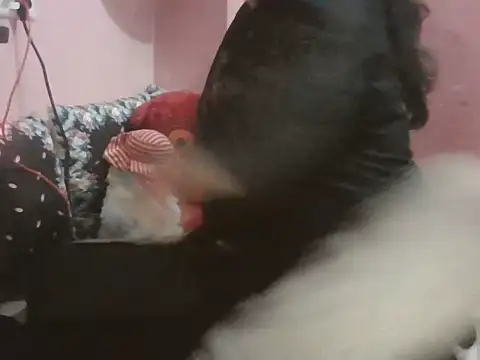 Snapshot of Hot-shanvi chatting on 11-18-25, 03:05 Hot-shanvi online show from 11-18-25, 03:05