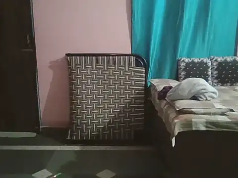 Snapshot of Hot-shanvi chatting on 11-19-25, 03:06 Hot-shanvi online show from 11-19-25, 03:06