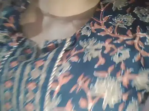 Snapshot of Hot-shanvi chatting on 11-23-25, 07:52 Hot-shanvi online show from 11-23-25, 07:52