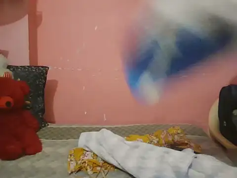 Snapshot of Hot-shanvi chatting on 12-01-25, 11:48 Hot-shanvi online show from 12-01-25, 11:48