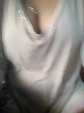 Snapshot of muskan-Sharma chatting on 09-11-25, 04:23 muskan-Sharma online show from 09-11-25, 04:23