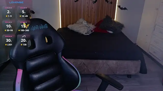 michell petty01 online show from 10-21-25, 03:13