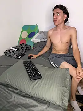 Snapshot of Young_latin_master777 chatting on 01-04-25, 12:37 Young latin master777 online show from 01-04-25, 12:37