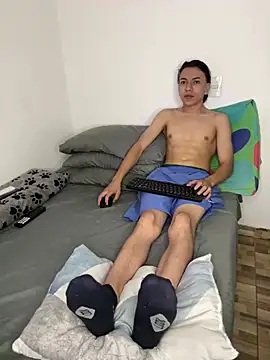 Snapshot of Young_latin_master777 chatting on 01-09-25, 02:40 Young latin master777 online show from 01-09-25, 02:40