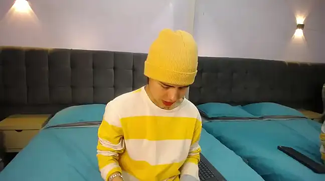 CollinStone online show from 01-20-25, 07:35