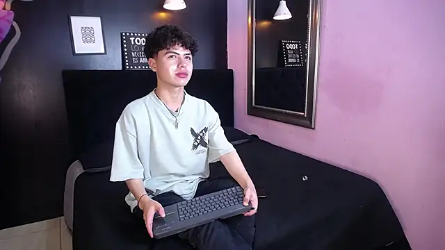 CollinStone online show from 10-13-25, 06:19