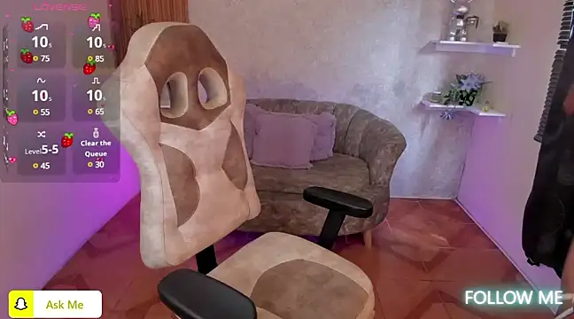 Snapshot of Chaos_Wild chatting on 02-13-25, 06:38 Chaos Wild online show from 02-13-25, 06:38