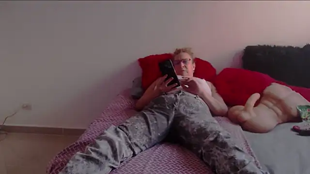 milchanel online show from 12-28-24, 10:02