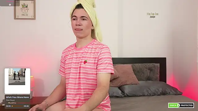 cute erelis  online show from 04-28-26, 08:08