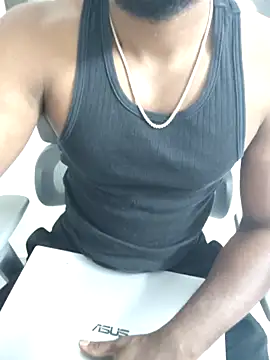 Snapshot of hot_boy_dic chatting on 11-18-25, 02:43 hot boy dic online show from 11-18-25, 02:43