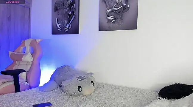 Snapshot of Henophiid chatting on 02-03-25, 04:04 Henophiid online show from 02-03-25, 04:04