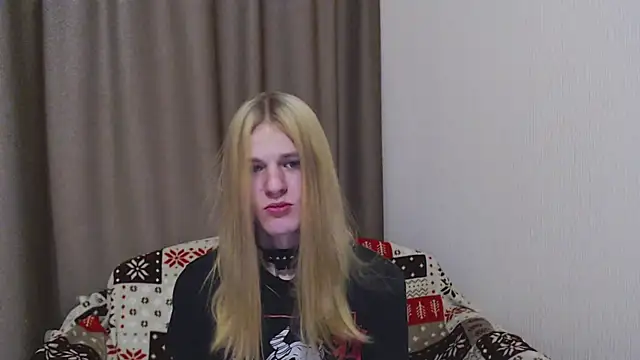 blaire  18 online show from 12-31-24, 08:15