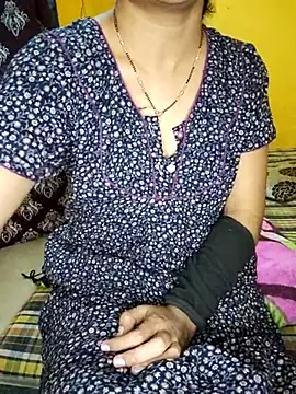 lovelygirl4567 online show from 03-19-25, 02:02