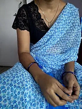 lovelygirl4567 online show from 02-11-26, 05:45