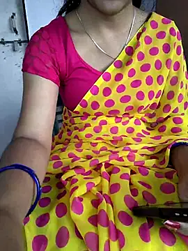 lovelygirl4567 online show from 02-17-26, 05:37