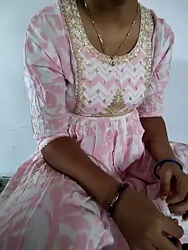 lovelygirl4567 online show from 04-28-26, 05:34