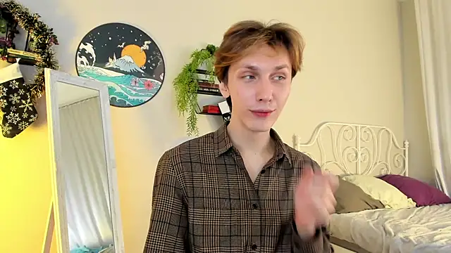 Snapshot of Adrian_Di chatting on 01-08-25, 06:41 Adrian Di online show from 01-08-25, 06:41