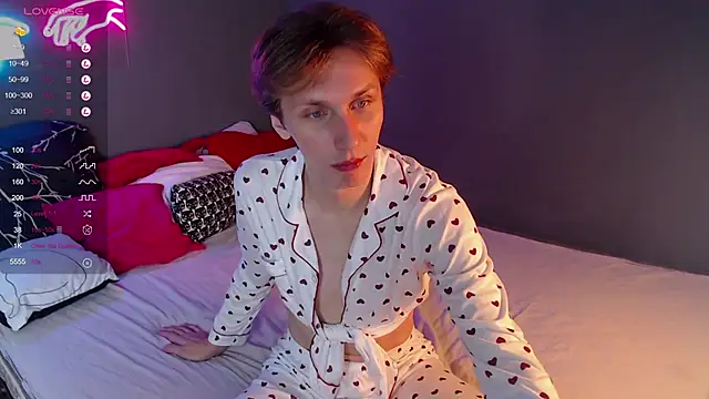 Snapshot of Adrian_Di chatting on 01-11-25, 12:40 Adrian Di online show from 01-11-25, 12:40