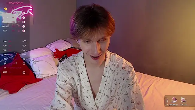 Snapshot of Adrian_Di chatting on 01-13-25, 02:21 Adrian Di online show from 01-13-25, 02:21