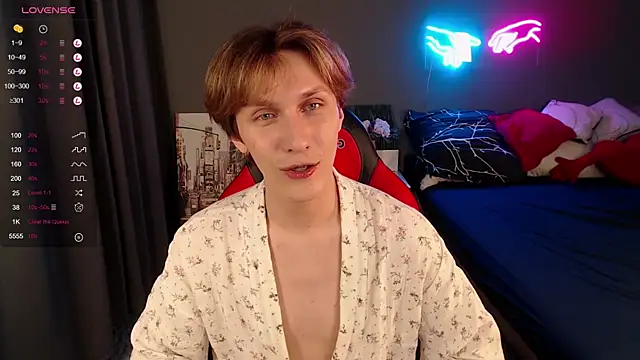 Snapshot of Adrian_Di chatting on 01-14-25, 03:36 Adrian Di online show from 01-14-25, 03:36