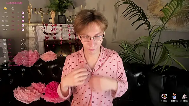 Snapshot of Adrian_Di chatting on 02-11-25, 04:02 Adrian Di online show from 02-11-25, 04:02