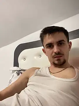 Snapshot of Demonpull69 chatting on 02-10-26, 04:11 Demonpull69 online show from 02-10-26, 04:11