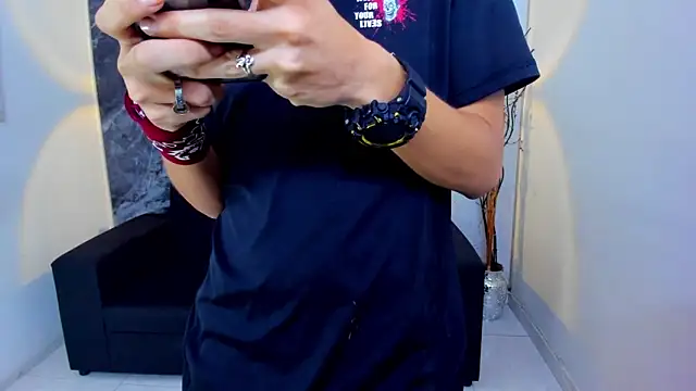 anyelo waller online show from 01-04-25, 07:44