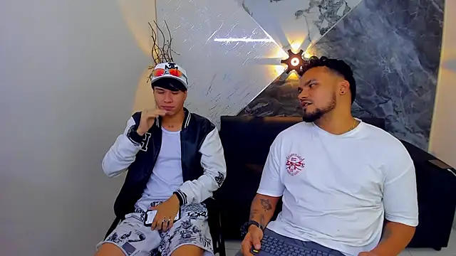 anyelo waller online show from 02-24-25, 04:04