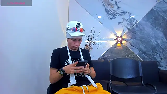 anyelo waller online show from 03-05-25, 04:24