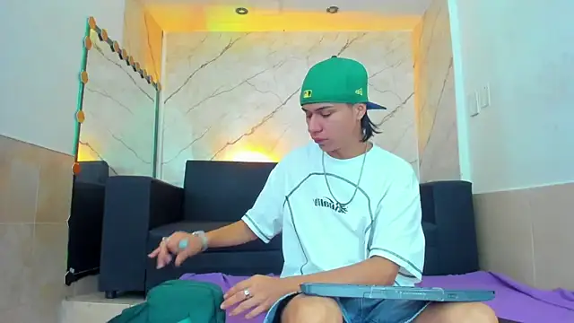 anyelo waller online show from 09-24-25, 12:19