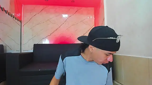 anyelo waller online show from 10-12-25, 01:10