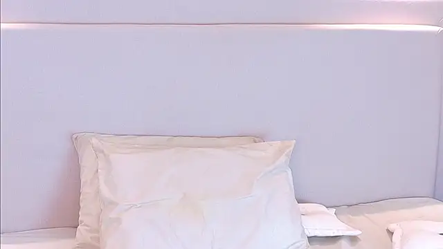 Snapshot of NickyBelmonth chatting on 03-11-25, 03:02 NickyBelmonth online show from 03-11-25, 03:02