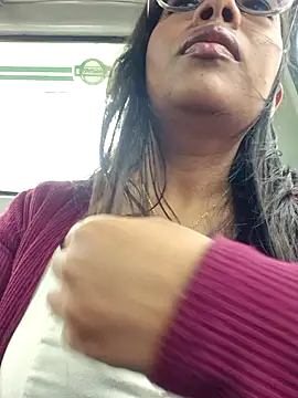 Snapshot of PaulaOrtiz_1 chatting on 11-24-25, 05:01 PaulaOrtiz 1 online show from 11-24-25, 05:01