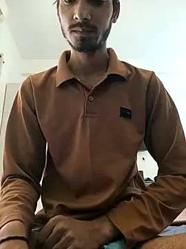 Snapshot of Tarun_0026 chatting on 11-01-25, 05:31 Tarun 0026 online show from 11-01-25, 05:31