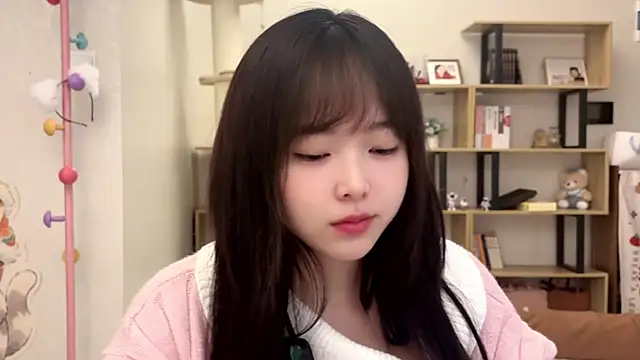 Snapshot of Chenjing0 chatting on 11-01-25, 02:57 Chenjing0 online show from 11-01-25, 02:57