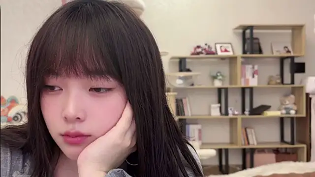 Snapshot of Chenjing0 chatting on 11-07-25, 03:06 Chenjing0 online show from 11-07-25, 03:06