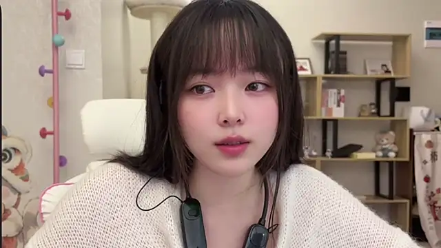 Snapshot of Chenjing0 chatting on 11-19-25, 03:23 Chenjing0 online show from 11-19-25, 03:23