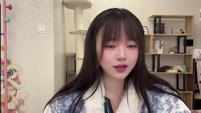 Snapshot of Chenjing0 chatting on 11-26-25, 04:46 Chenjing0 online show from 11-26-25, 04:46