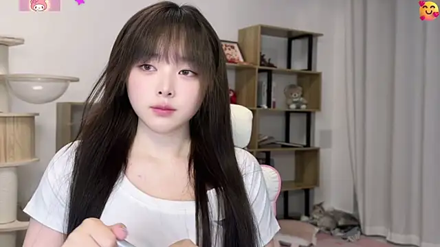 Chenjing0 online show from 06-10-26, 12:15