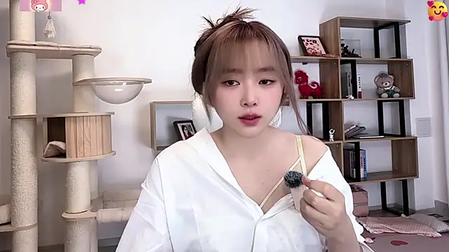 Chenjing0 online show from 07-01-26, 12:40