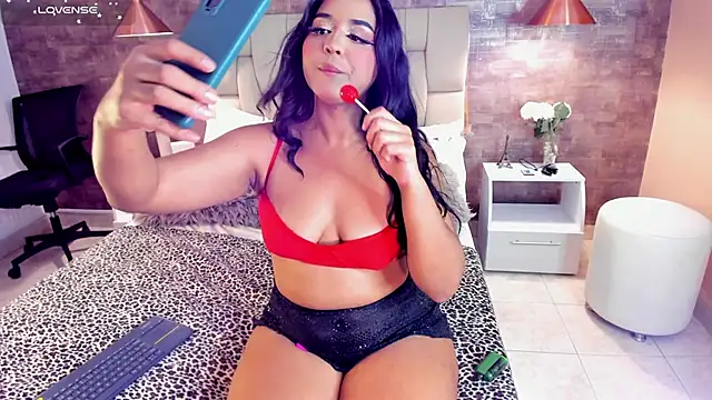 Scarlet lace online show from 01-24-25, 07:49